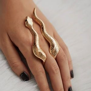 ✨New! Snake Ring✨